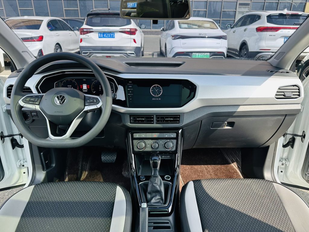Volkswagen Tacqua, белый, 2021 г. выпуска, 1,5 л, АКПП, версия «Yuezhilian» - AUTO STAR