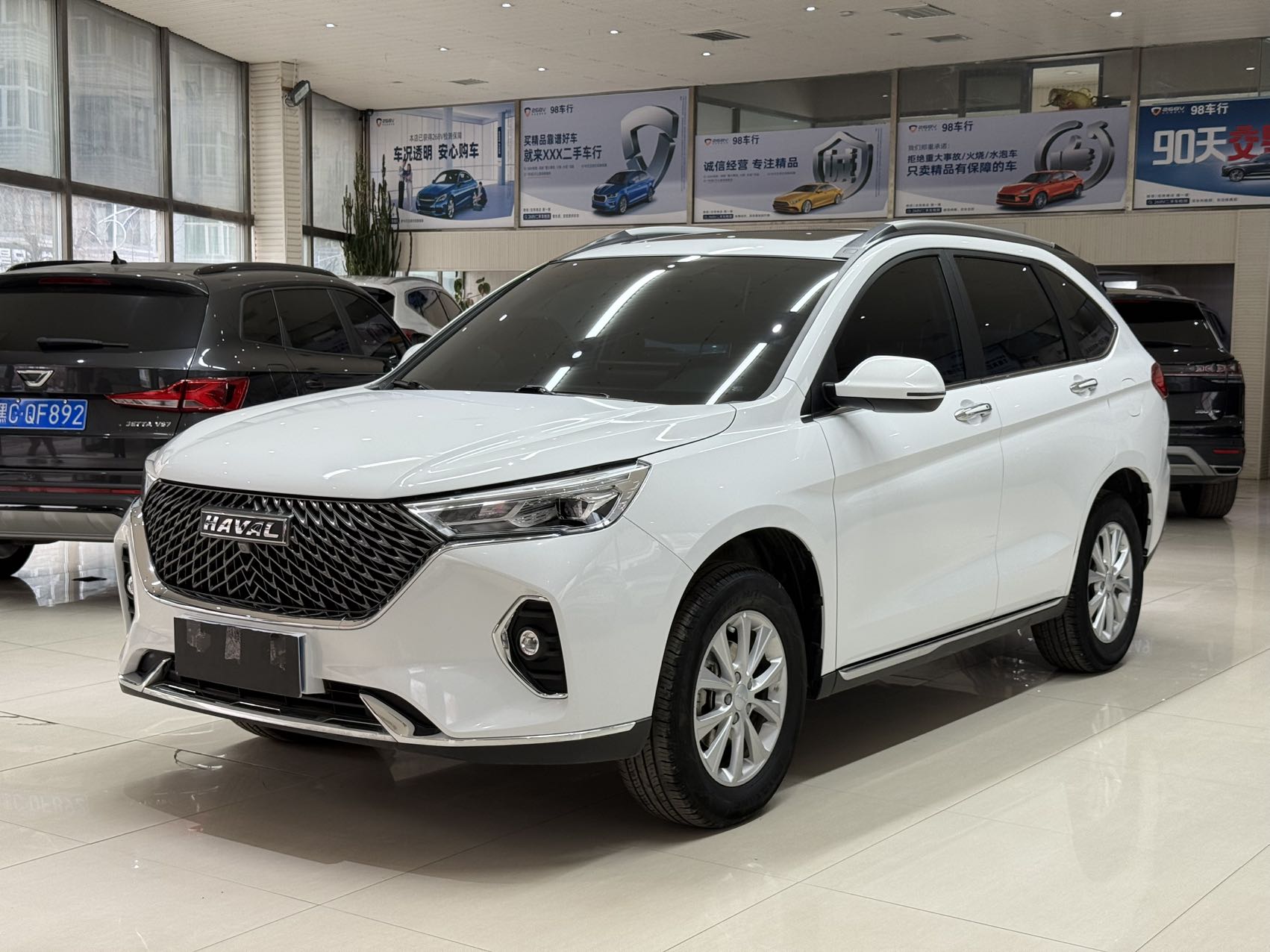 Haval M6  2021 модельного года PLUS 1.5TDCT, версия «Luxury Smart Connect»