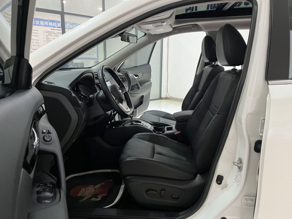 Nissan X-Trail, 2022 г. выпуска, 2,0 л, передний привод, версия «Smart Connect Comfort» - AUTO STAR