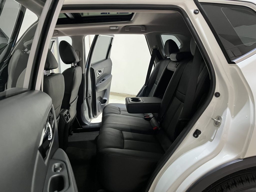 Nissan X-Trail, 2022 г. выпуска, 2,0 л, передний привод, версия «Smart Connect Comfort» - AUTO STAR