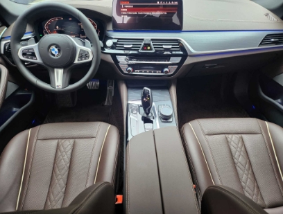 BMW 5 Series 2021 530Li Leader M Sport Package - Huishida Trading