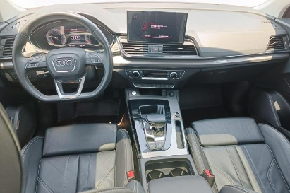 Audi Q5L 2021 40 TFSI Luxury Dynamic - Huishida Trading