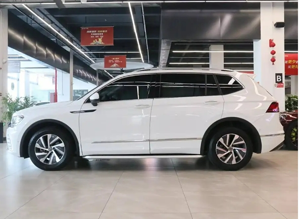 Tiguan L New Energy 2021 430PHEV Plug-In Hybrid Signature Edition - Huishida Trading