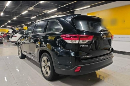 Toyota Highlander 2021 2.0T 4WD Premium 7-Seater - Huishida Trading