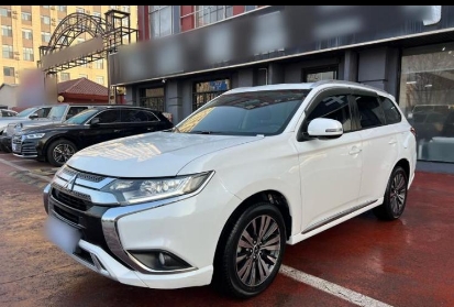 Mitsubishi Outlander 2021 2.0L 2WD Premium 5-Seater