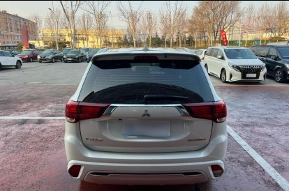 Mitsubishi Outlander 2021 2.0L 2WD Premium 5-Seater - Huishida Trading