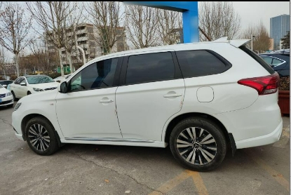 Mitsubishi Outlander 2021 2.0L 2WD Premium 5-Seater - Huishida Trading