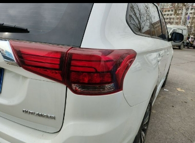 Mitsubishi Outlander 2021 2.0L 2WD Premium 5-Seater - Huishida Trading