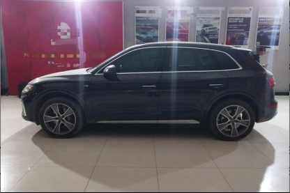 Audi Q5L 2021 45 TFSI Luxury Dynamic - Huishida Trading