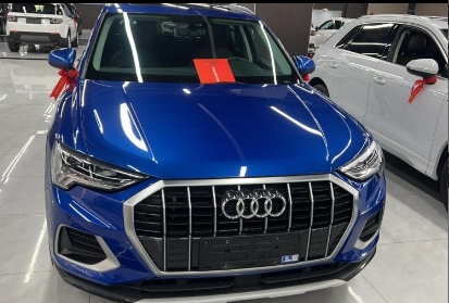 Audi Q3 2022 35 TFSI Стильная элегантность - Huishida Trading