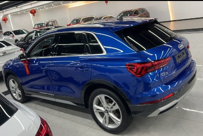 Audi Q3 2022 35 TFSI Стильная элегантность - Huishida Trading