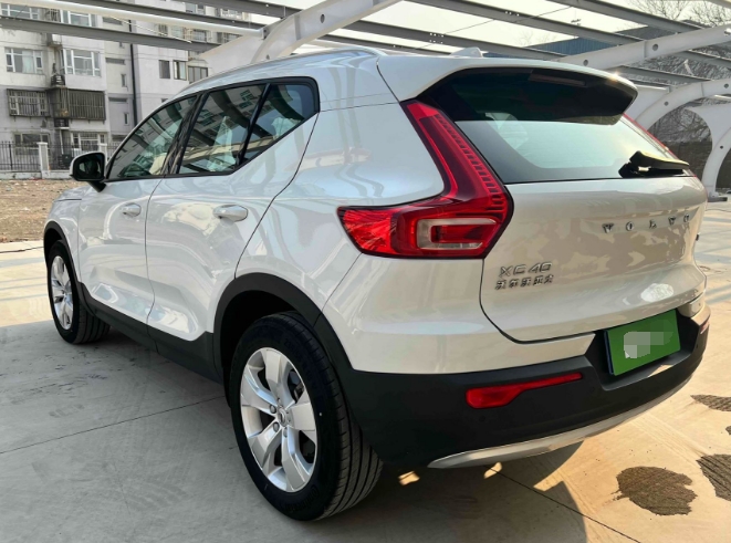 Volvo XC40 2021 T4 4WD Intelligent Stylish Edition - Huishida Trading