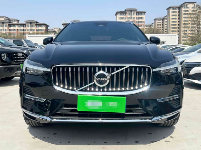 Volvo XC60 2023 B5 4WD Zhiyi Luxury Edition - Huishida Trading