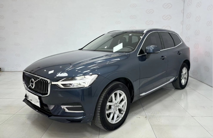 Volvo XC60 2021 T5 4WD Zhiyi Luxury Edition - Huishida Trading