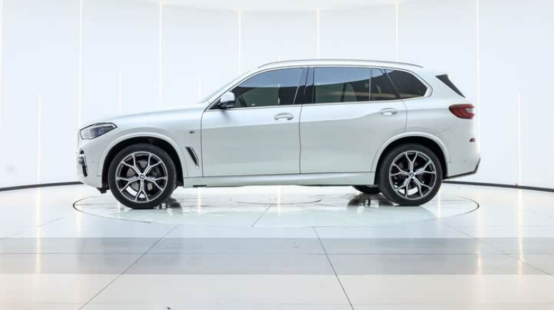 BMW X5 2022 xDrive 40Li M Sport Package (BMW Brilliance) - Huishida Trading