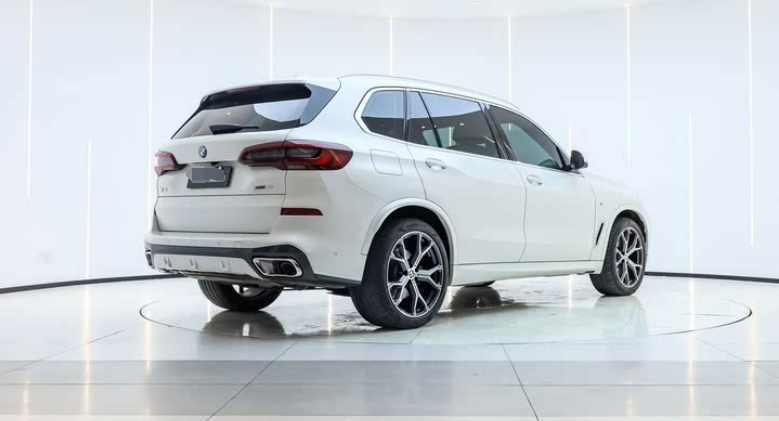 BMW X5 2022 xDrive 40Li M Sport Package (BMW Brilliance) - Huishida Trading