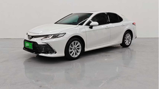 TOYOTA CAMRY 2022 2.0GVP Лидер