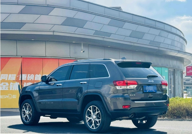 Jeep Grand Cherokee (импорт) 2020 3.0L Elite Nav Plus - Huishida Trading