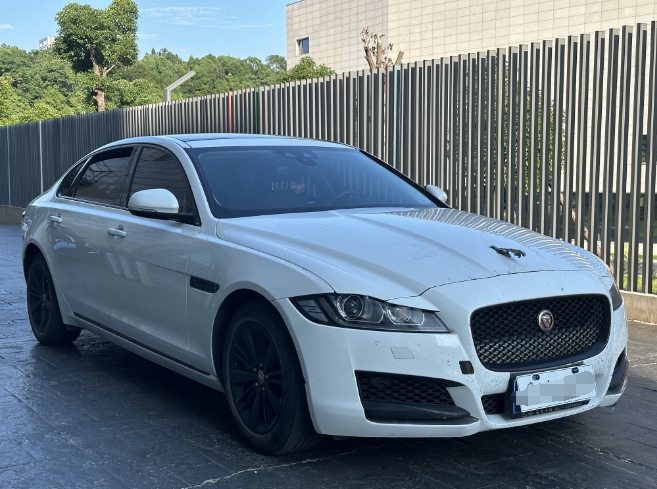 Jaguar XFL 2020 XFL 2.0T P200 2WD Style Edition - Huishida Trading