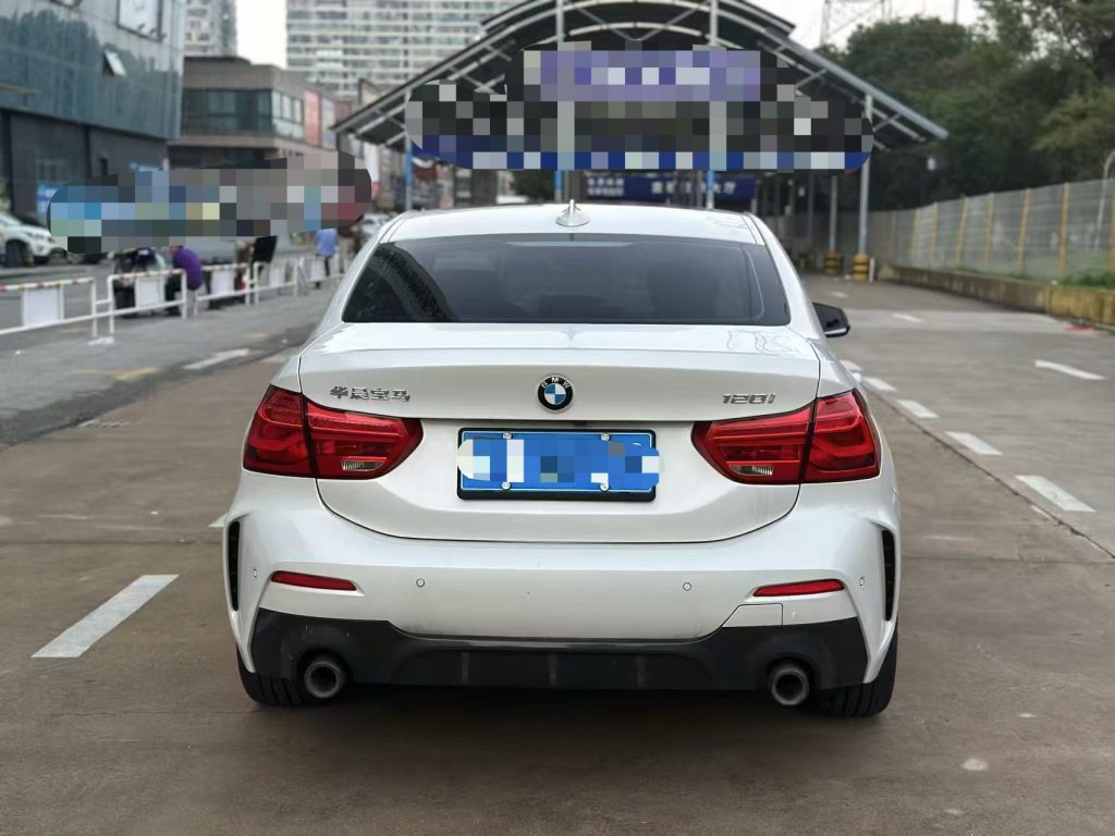 BMW 1 Series 2022 BMW 120i M Sport Night Edition - Huishida Trading