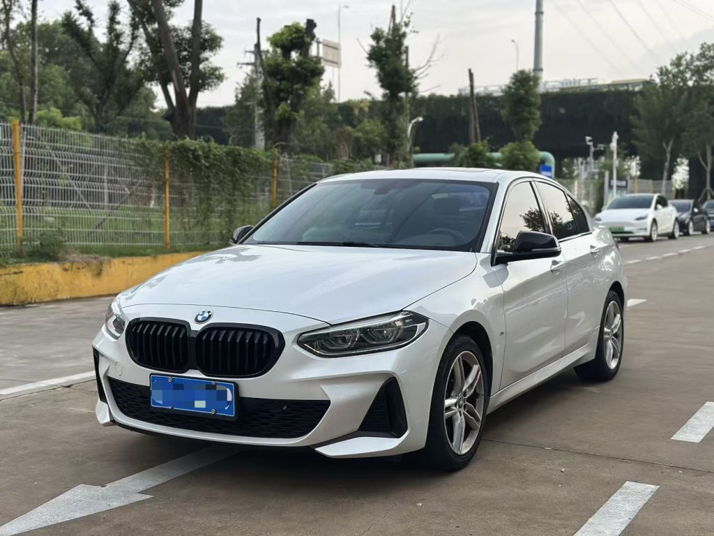 BMW 1 Series 2022 BMW 120i M Sport Night Edition - Huishida Trading