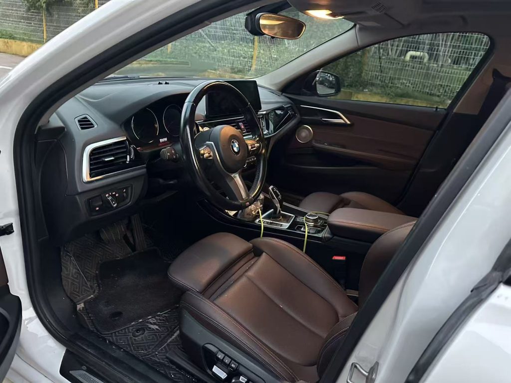 BMW 1 Series 2022 BMW 120i M Sport Night Edition - Huishida Trading