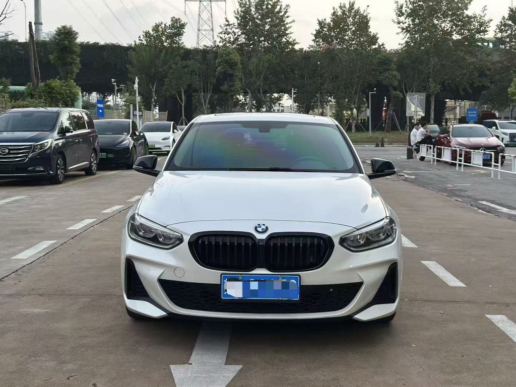 BMW 1 Series 2022 BMW 120i M Sport Night Edition - Huishida Trading