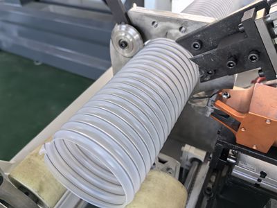 Станок по производству гофрированных гибких воздуховодов