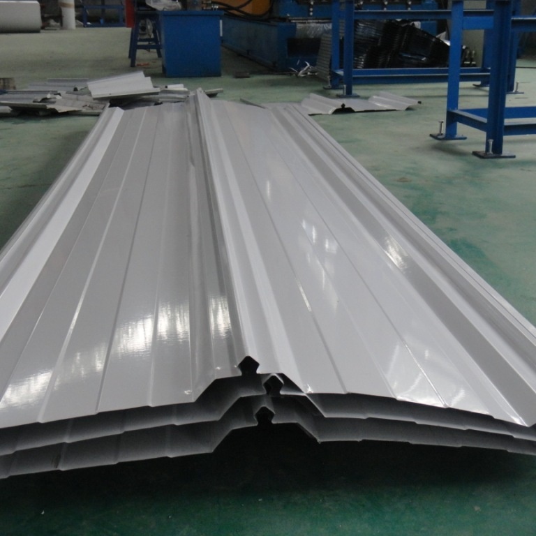 Формовочная машина для холодной гибки коньковой черепицы