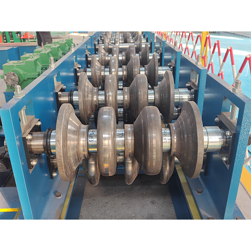 Автоматический трехволновой станок для производства дорожных ограждений с компонентами ПЛК для прокатки стальных дорожных ограждений