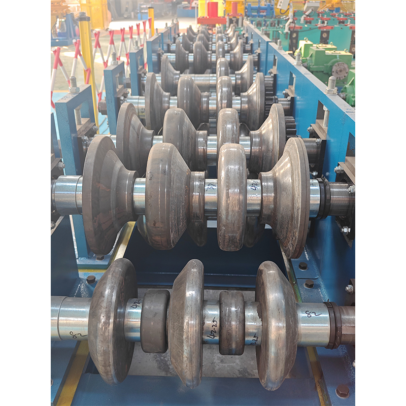 Автоматический трехволновой станок для производства дорожных ограждений с компонентами ПЛК для прокатки стальных дорожных ограждений