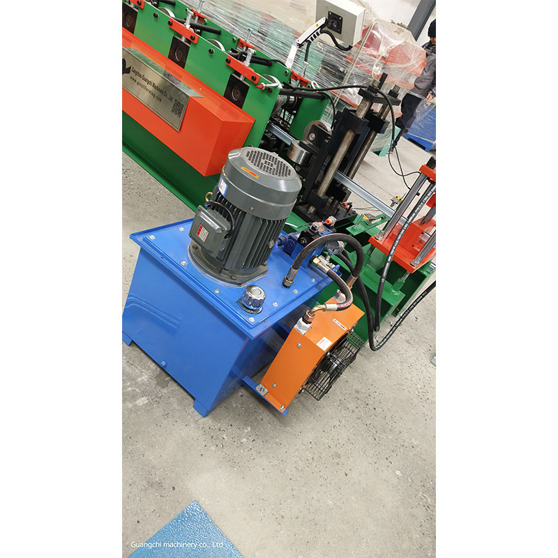 Источник: Заводская продажа станков для изготовления солнечных монтажных конструкций, станков для профилирования стальных водосточных желобов и водосточных систем