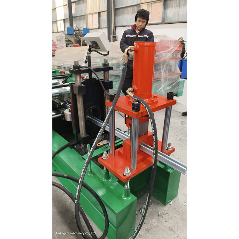 Источник: Заводская продажа станков для изготовления солнечных монтажных конструкций, станков для профилирования стальных водосточных желобов и водосточных систем