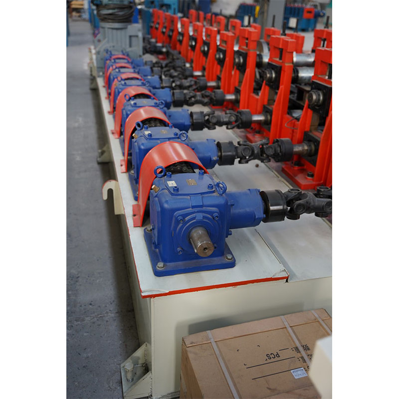 Источник: Заводская продажа станков для изготовления солнечных монтажных конструкций, станков для профилирования стальных водосточных желобов и водосточных систем