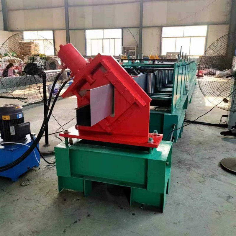 Источник: Заводская продажа станков для изготовления солнечных монтажных конструкций, станков для профилирования стальных водосточных желобов и водосточных систем