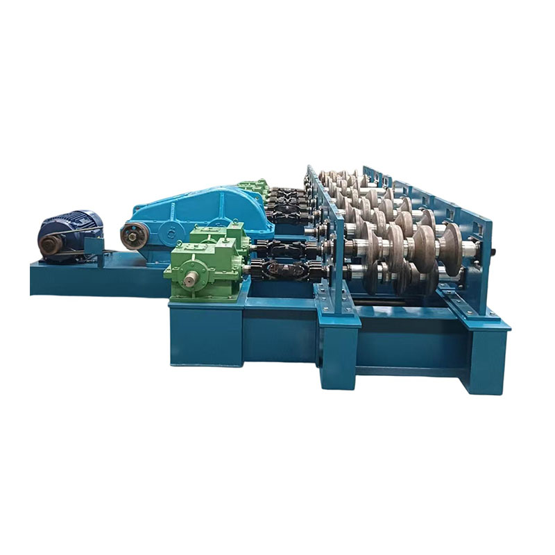 Производство высококачественных автоматических трехволновых станков для холодной прокатки и выравнивания дорожных ограждений