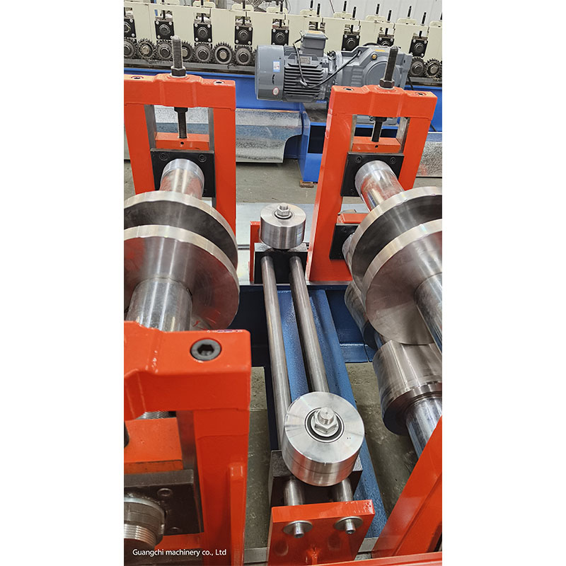 Станок для профилирования профилей из легкой стали для гипсокартона, изготовленных по индивидуальному заказу (C и U-образные профили).