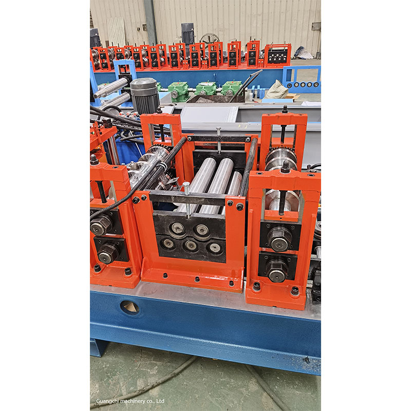 Станок для профилирования профилей из легкой стали для гипсокартона, изготовленных по индивидуальному заказу (C и U-образные профили).