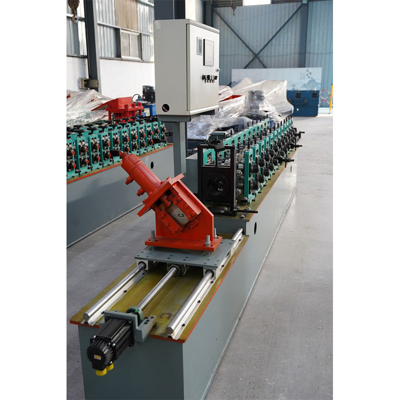 Станок для профилирования профилей для тепличной пленки.