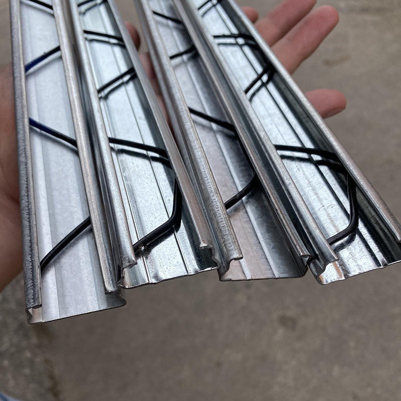 Станок для профилирования профилей для тепличной пленки.