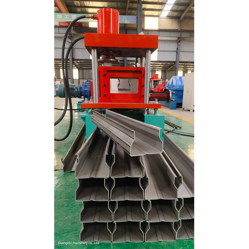 Станок для профилирования стеллажей для супермаркетов