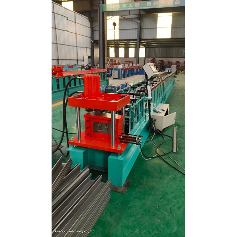 Станок для профилирования стеллажей для супермаркетов