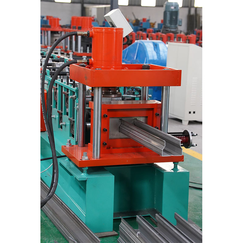 Станок для профилирования стеллажей для супермаркетов