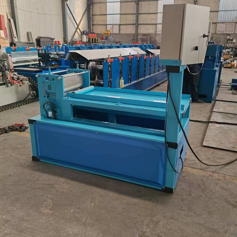 Станок для формовки гофрированной листовой стали с двухпозиционным редукторным двигателем цилиндрического типа с подшипниковым креплением