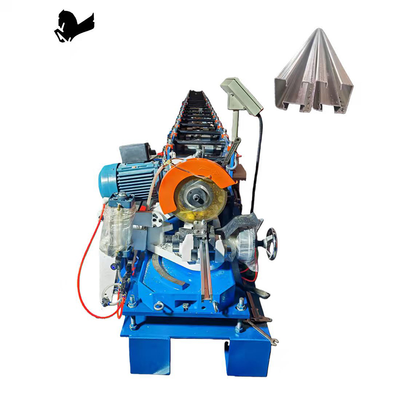 Станок для холодной гибки и формовки килей с С-образными пазами
