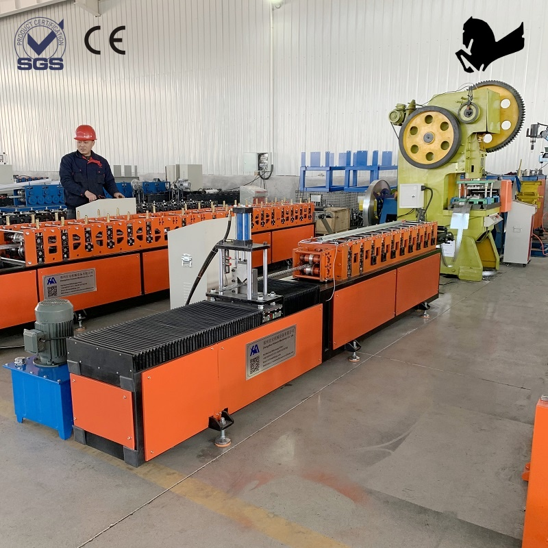 Станок для холодной гибки и формовки угловых защитных элементов-11