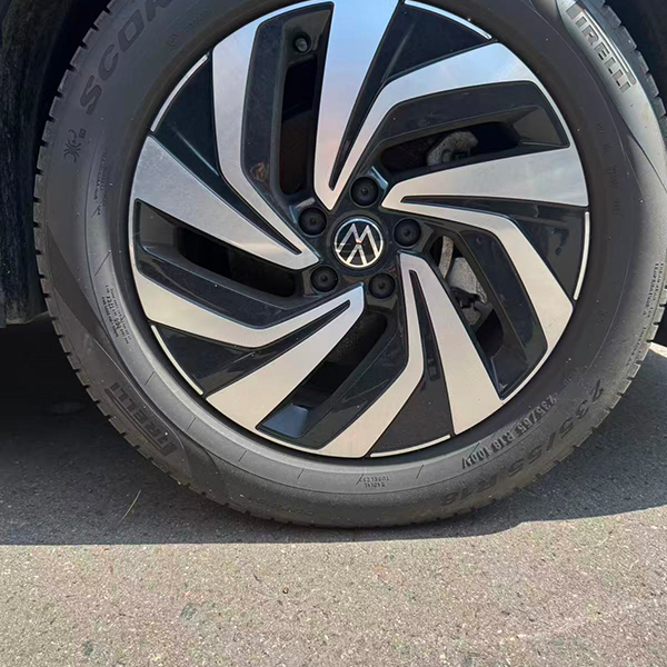 Volkswagen Tiguan L: Пространство для тех, кто выбирает всё - Международная автомобильная торговая компания "Racer-house"