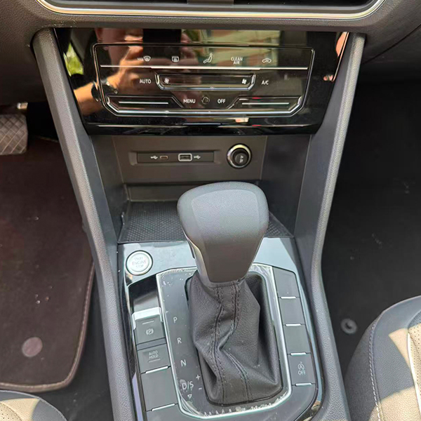 Volkswagen Tiguan L: Пространство для тех, кто выбирает всё - Международная автомобильная торговая компания "Racer-house"