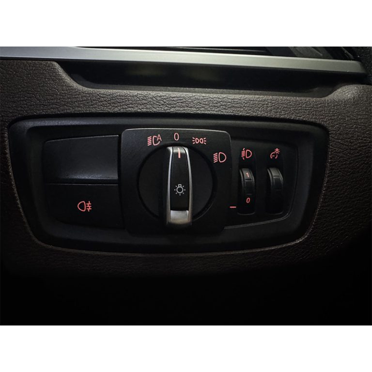 BMW X1 2021 Рестайлинг sDrive20Li Fashion: Больше, чем компактный премиум SUV — ваш уверенный спутник - Международная автомобильная торговая компания "Racer-house"