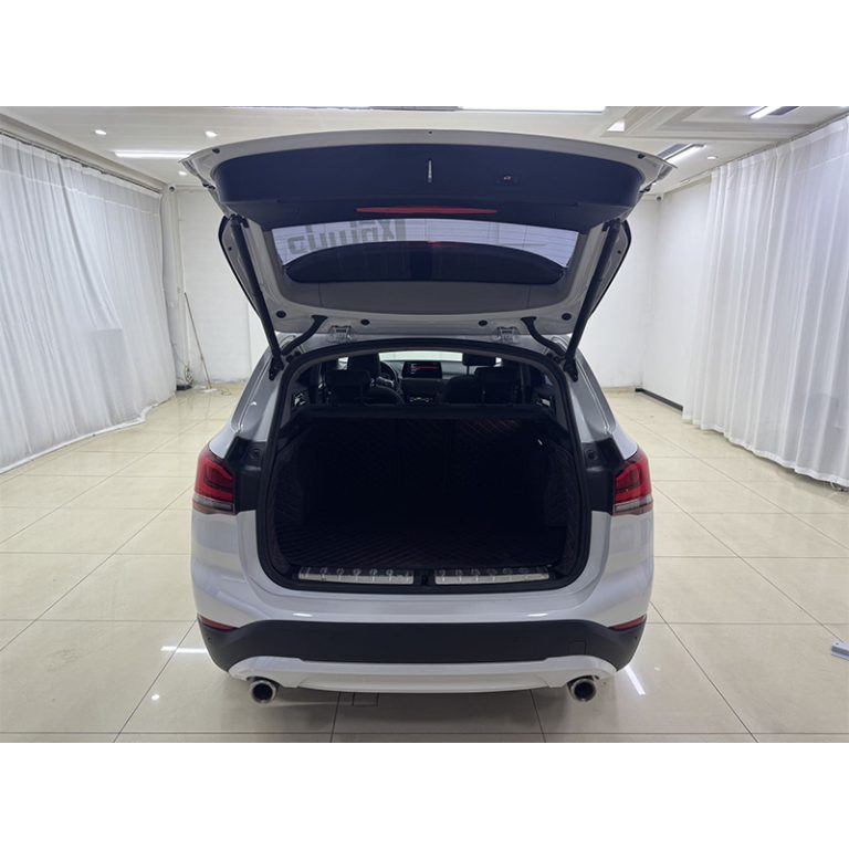 BMW X1 2021 Рестайлинг sDrive20Li Fashion: Больше, чем компактный премиум SUV — ваш уверенный спутник - Международная автомобильная торговая компания "Racer-house"